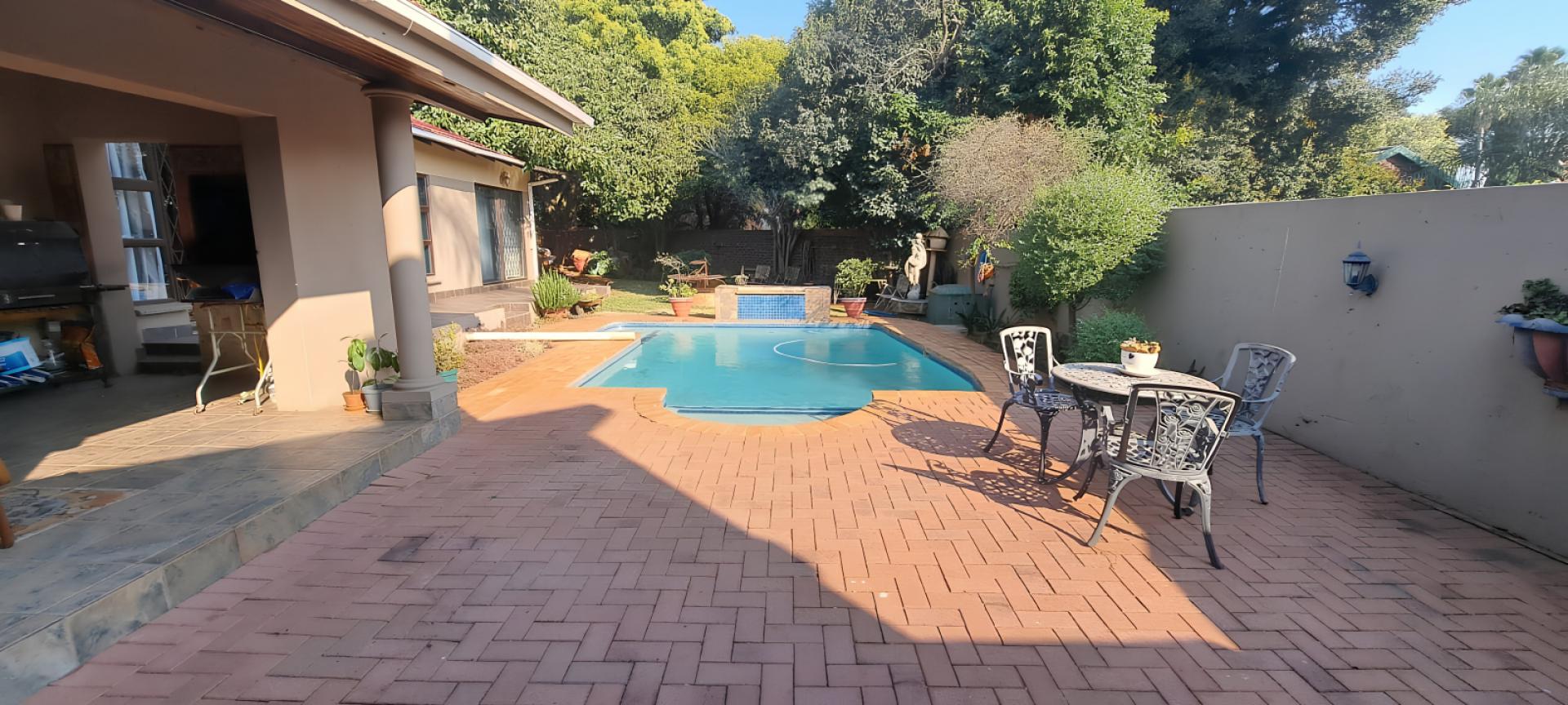  of property in Rooihuiskraal
