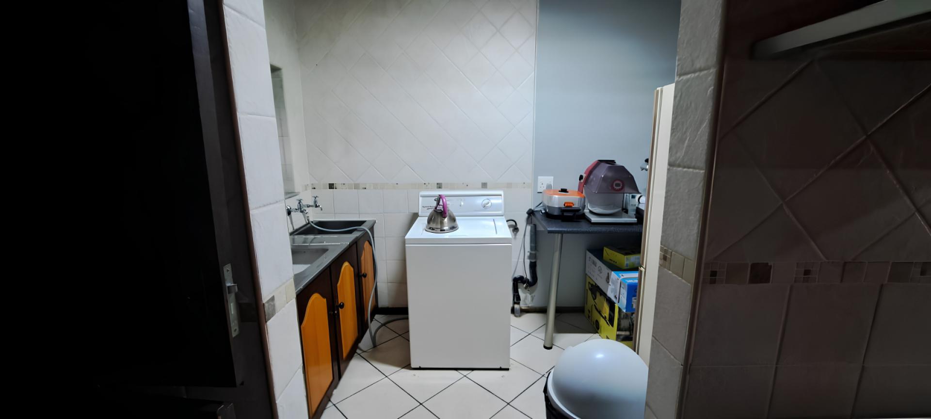  of property in Rooihuiskraal