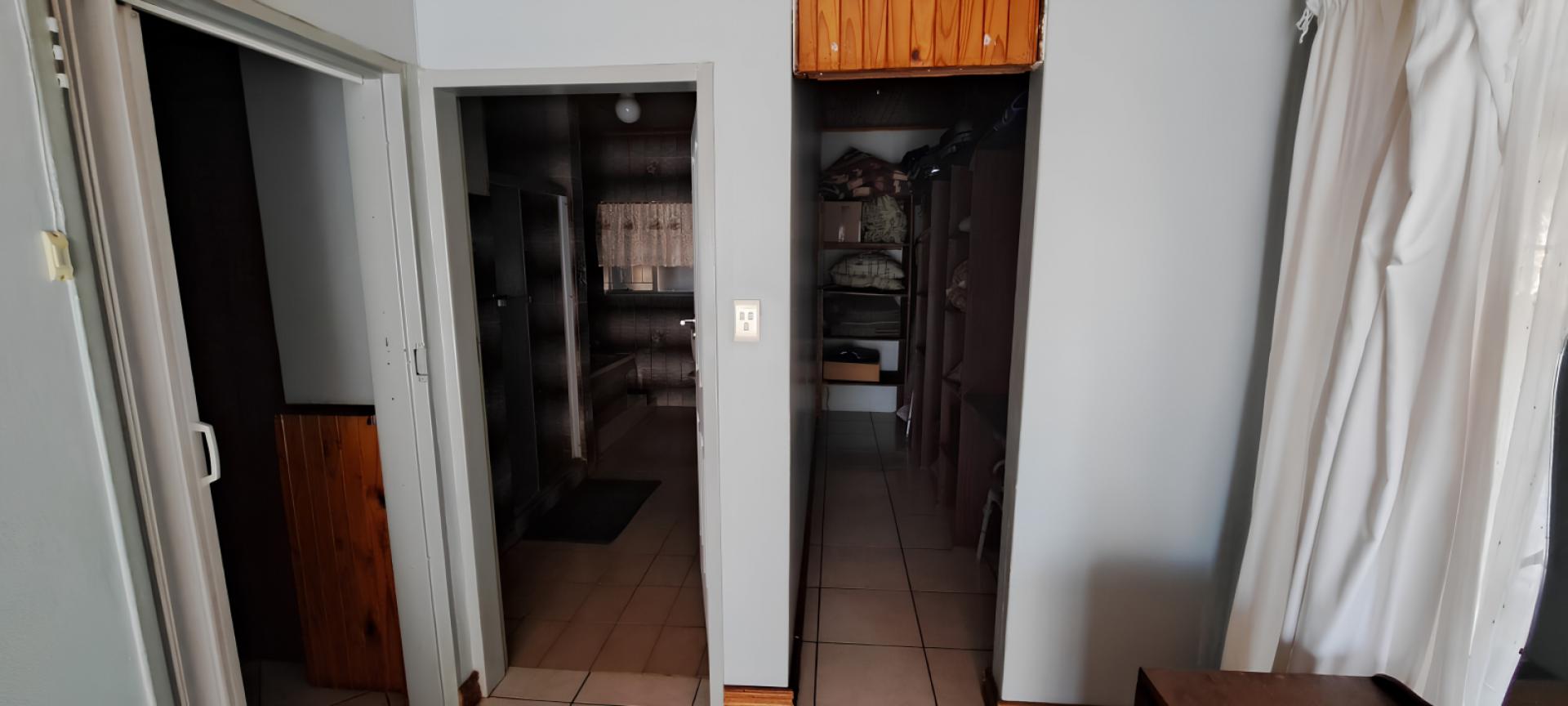  of property in Rooihuiskraal