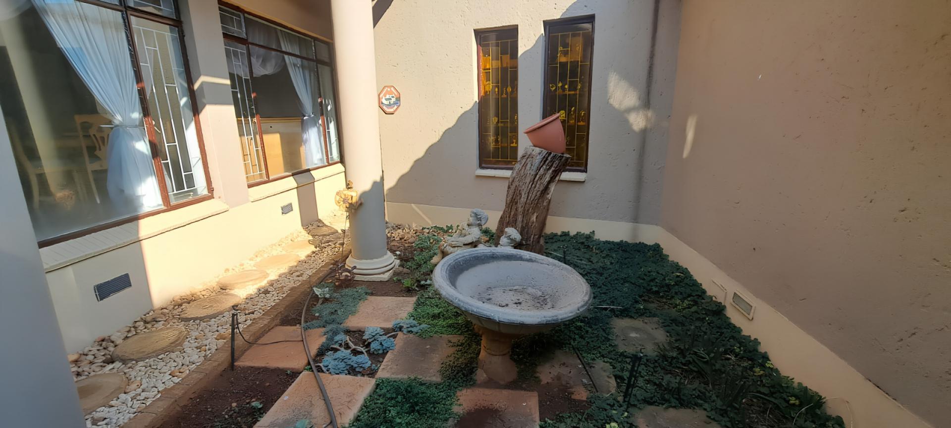  of property in Rooihuiskraal