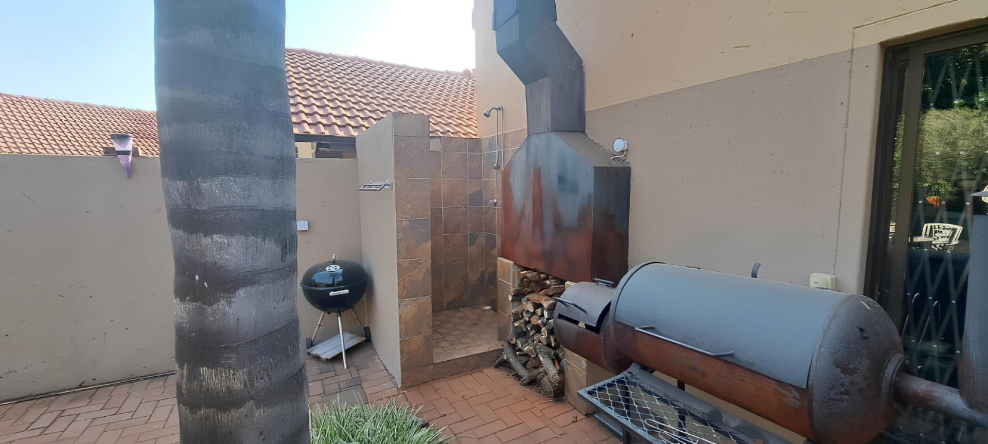  of property in Rooihuiskraal