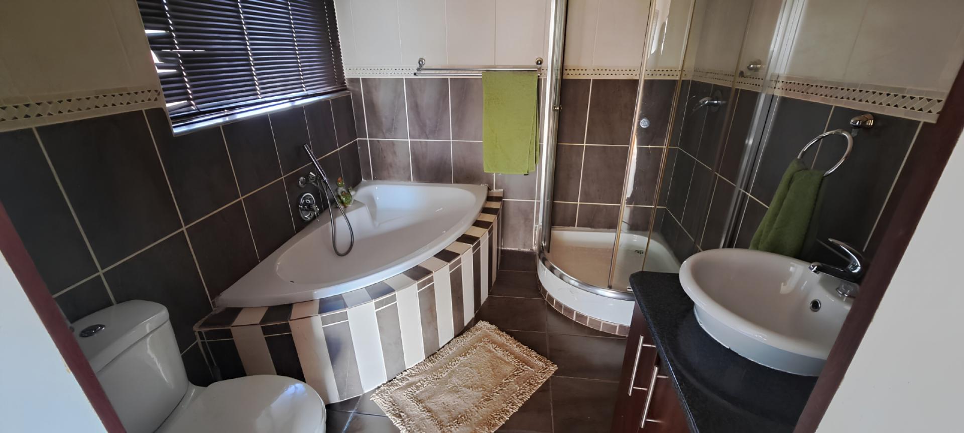  of property in Rooihuiskraal