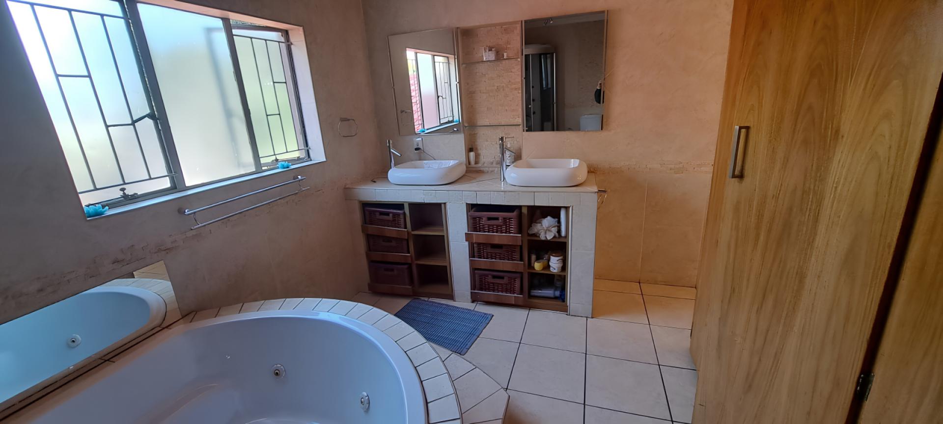  of property in Rooihuiskraal