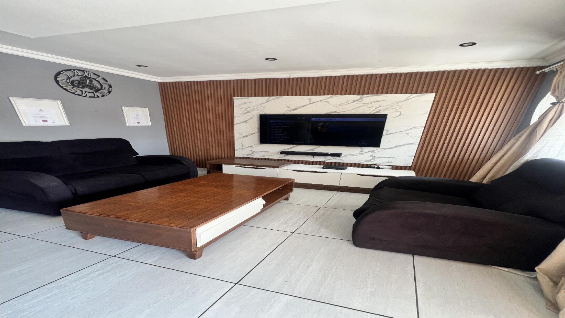 Lounges of property in Pietermaritzburg (KZN)