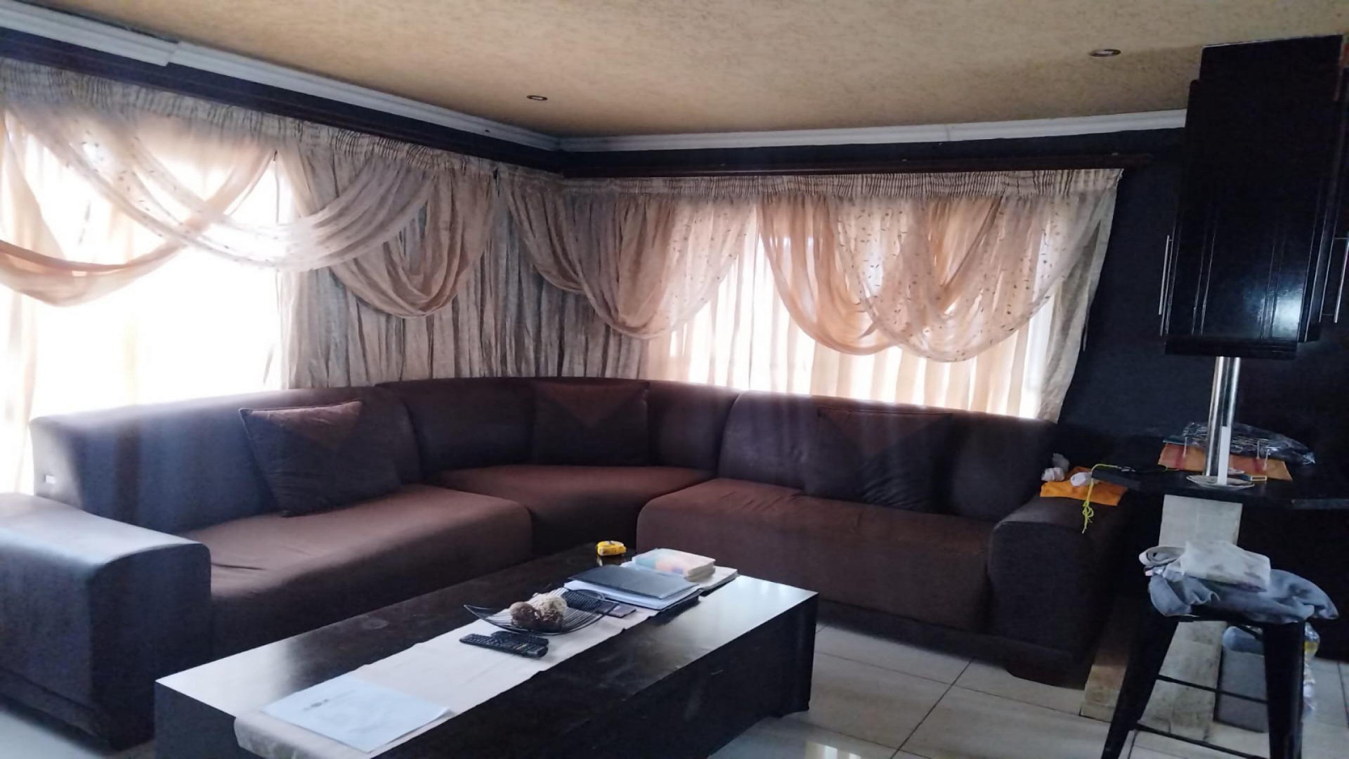 Lounges of property in Klipfontein View