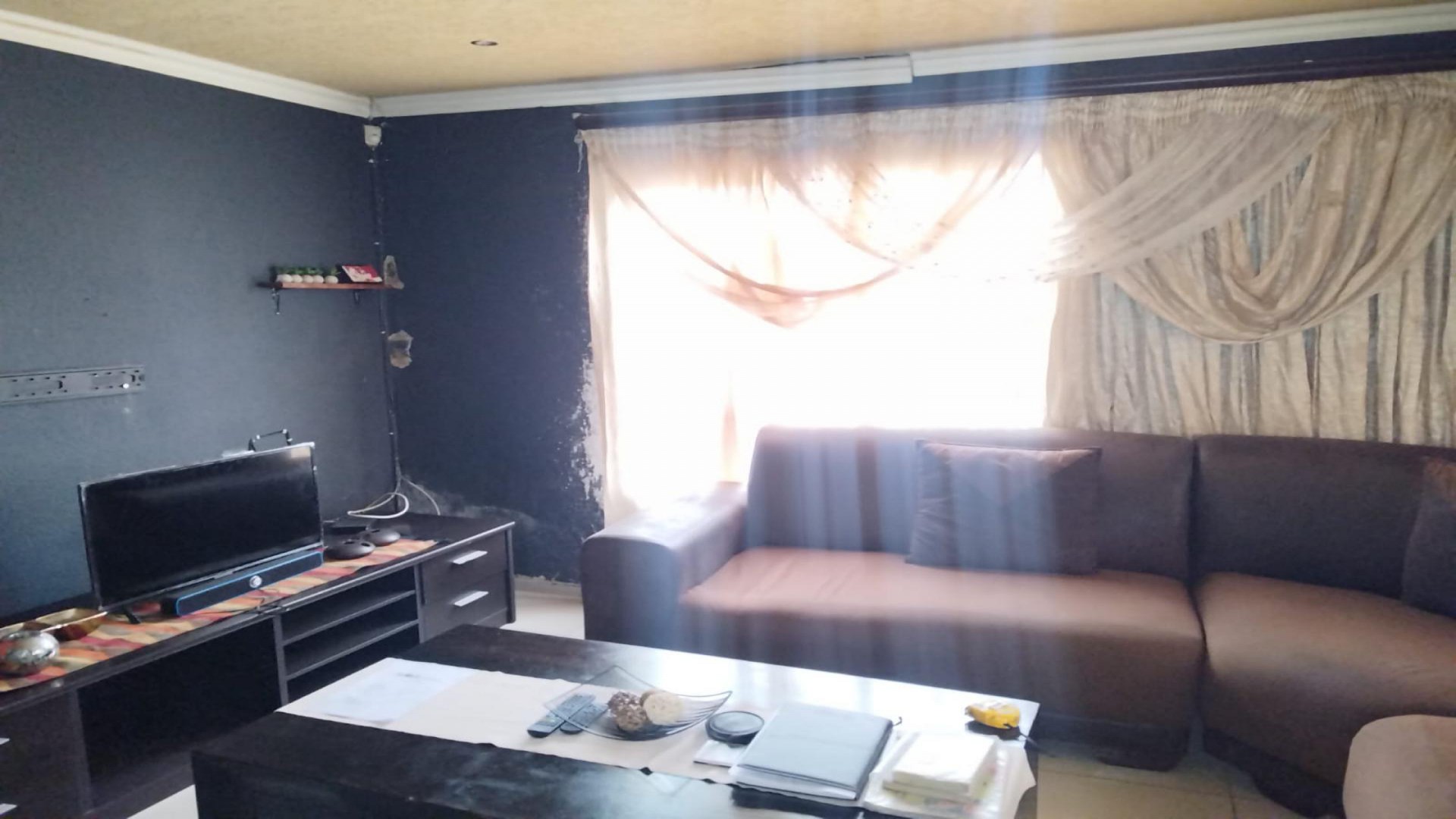 Lounges of property in Klipfontein View
