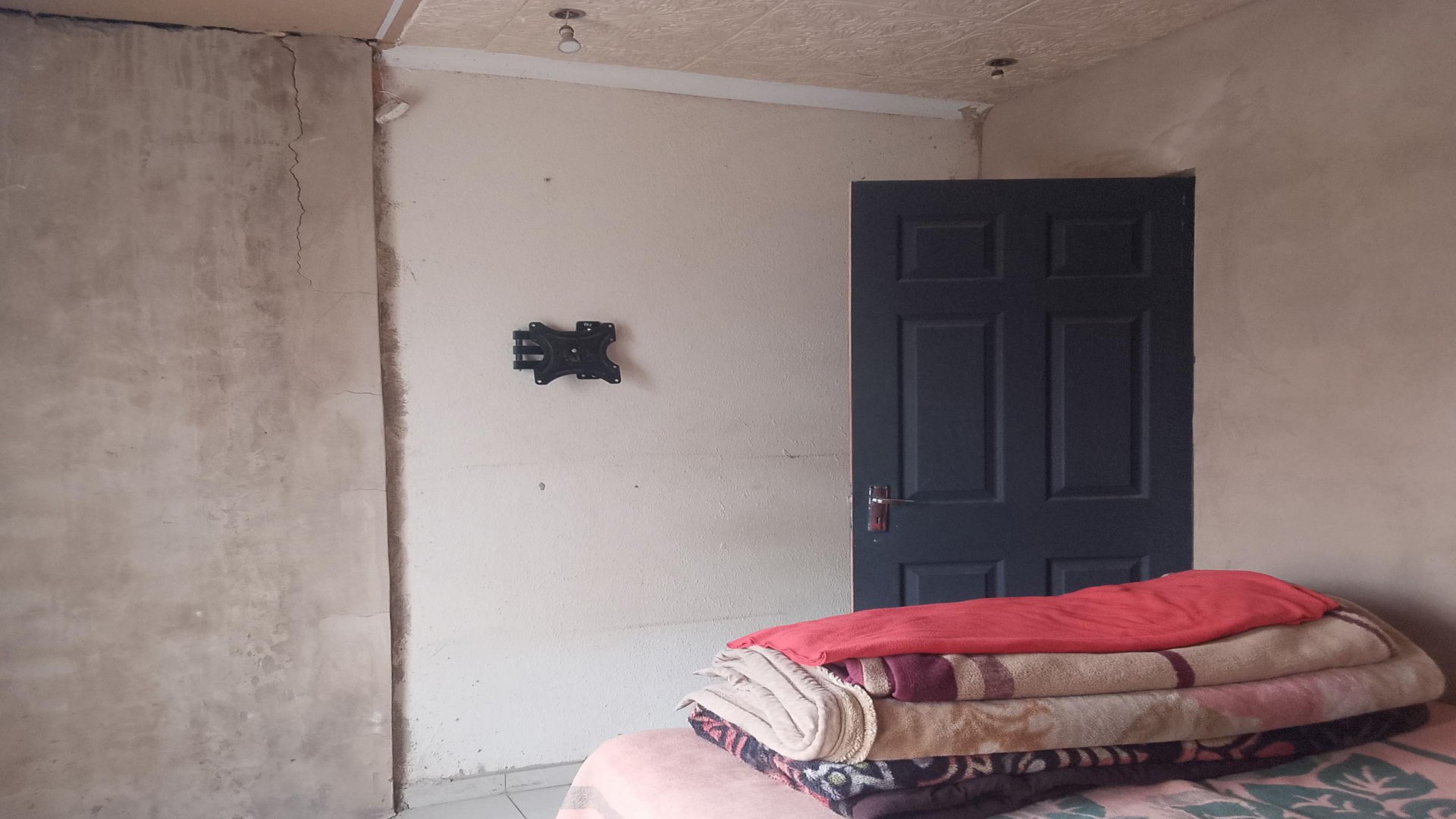 Bed Room 2 - 11 square meters of property in Klipfontein View