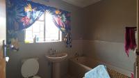 Bathroom 1 - 7 square meters of property in Jan Niemand Park