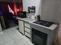  of property in Geelhoutpark