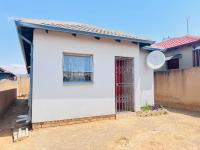 Front View of property in Clayville