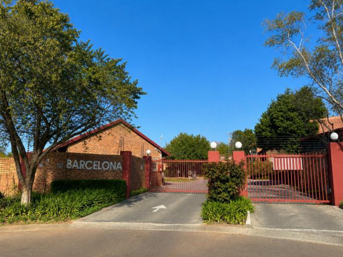 2 Bedroom Apartment for Sale For Sale in The Reeds - MR719722