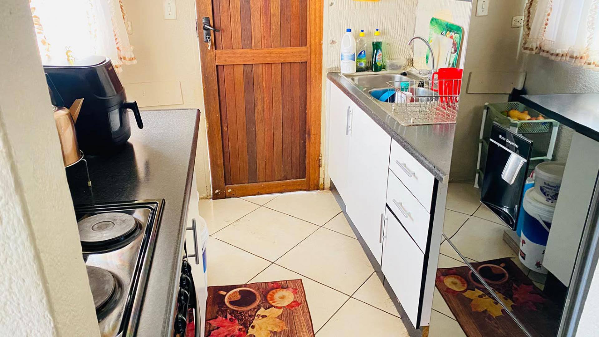 Kitchen of property in Waterval