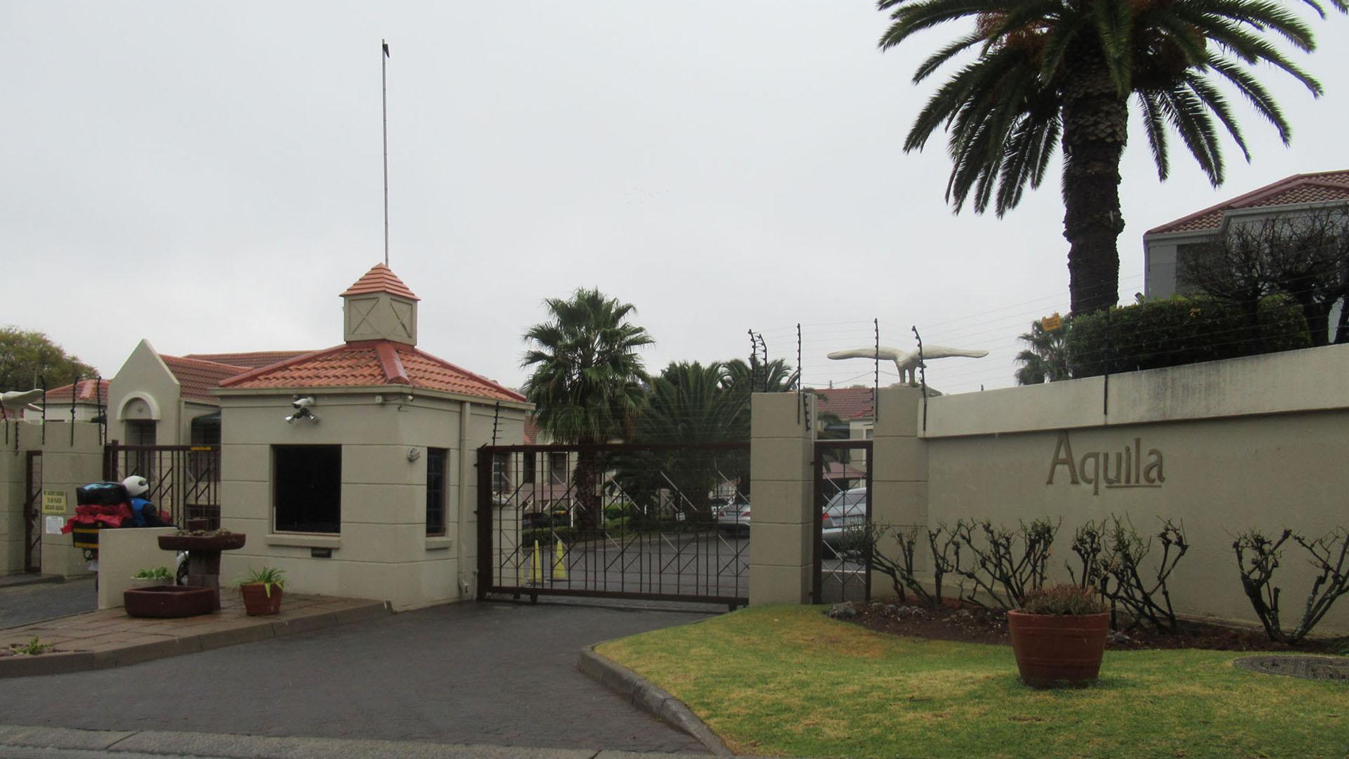 Front View of property in Oakdene