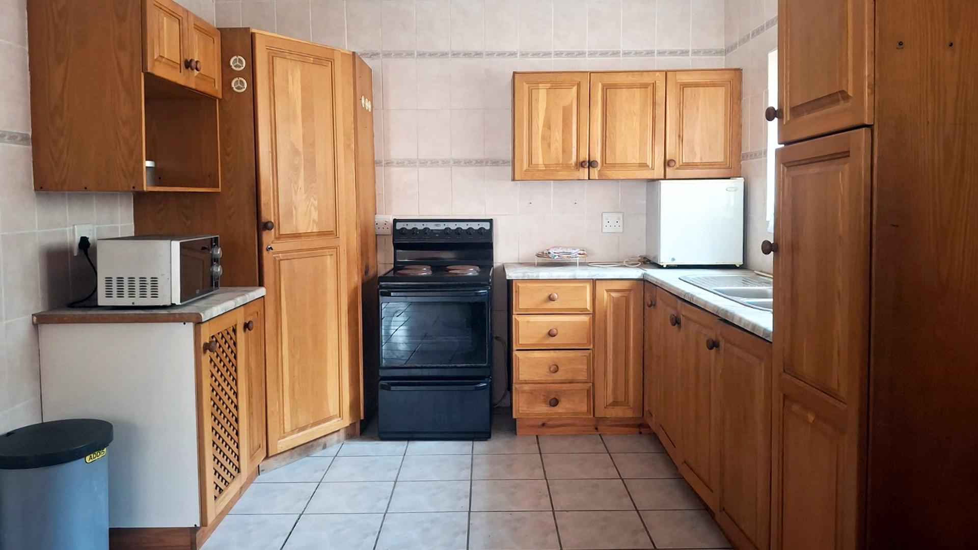 Kitchen of property in Sunwich Port