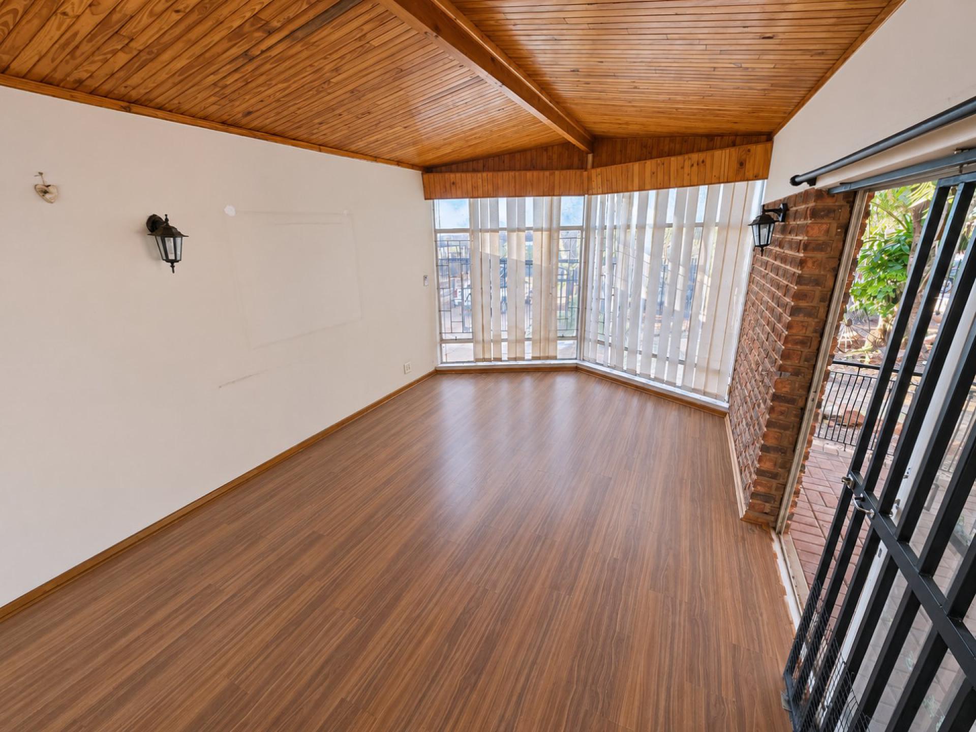  of property in Sinoville