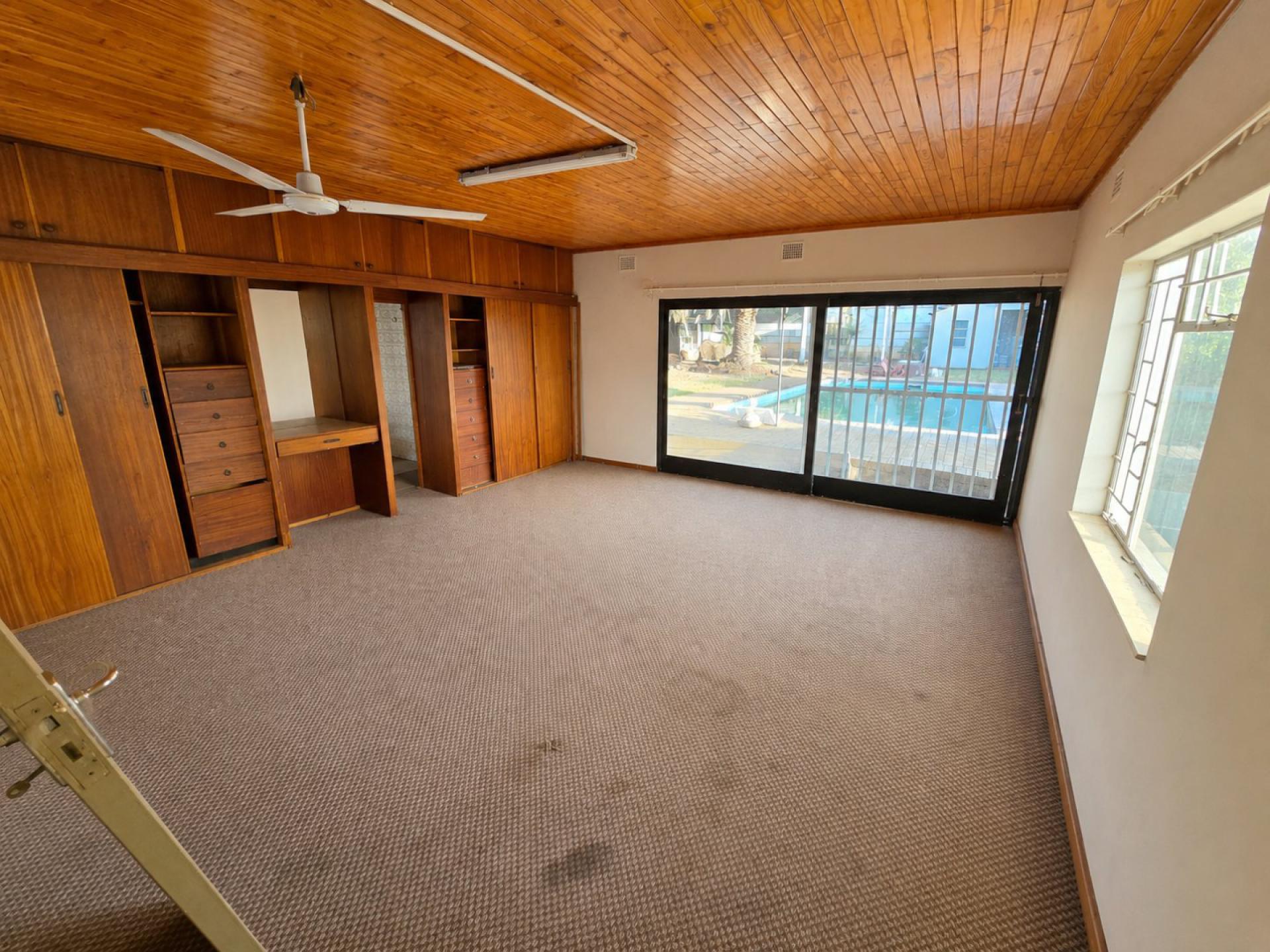  of property in Sinoville