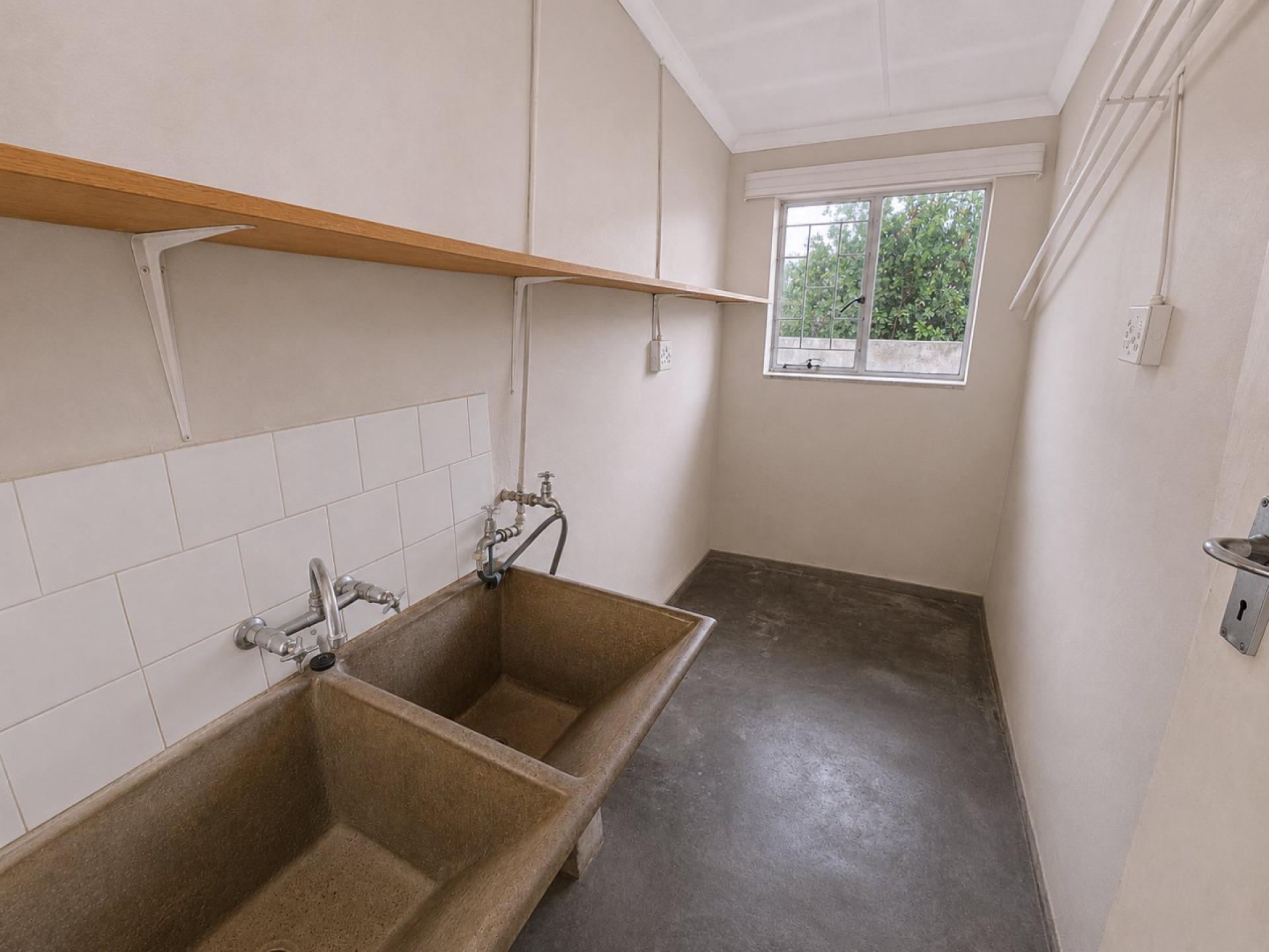  of property in Sinoville