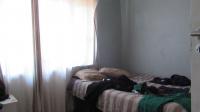 Bed Room 1 - 11 square meters of property in Klippoortje