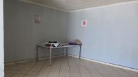 Spaces - 55 square meters of property in Klippoortje