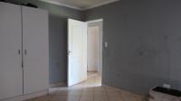 Bed Room 4 - 21 square meters of property in Klippoortje