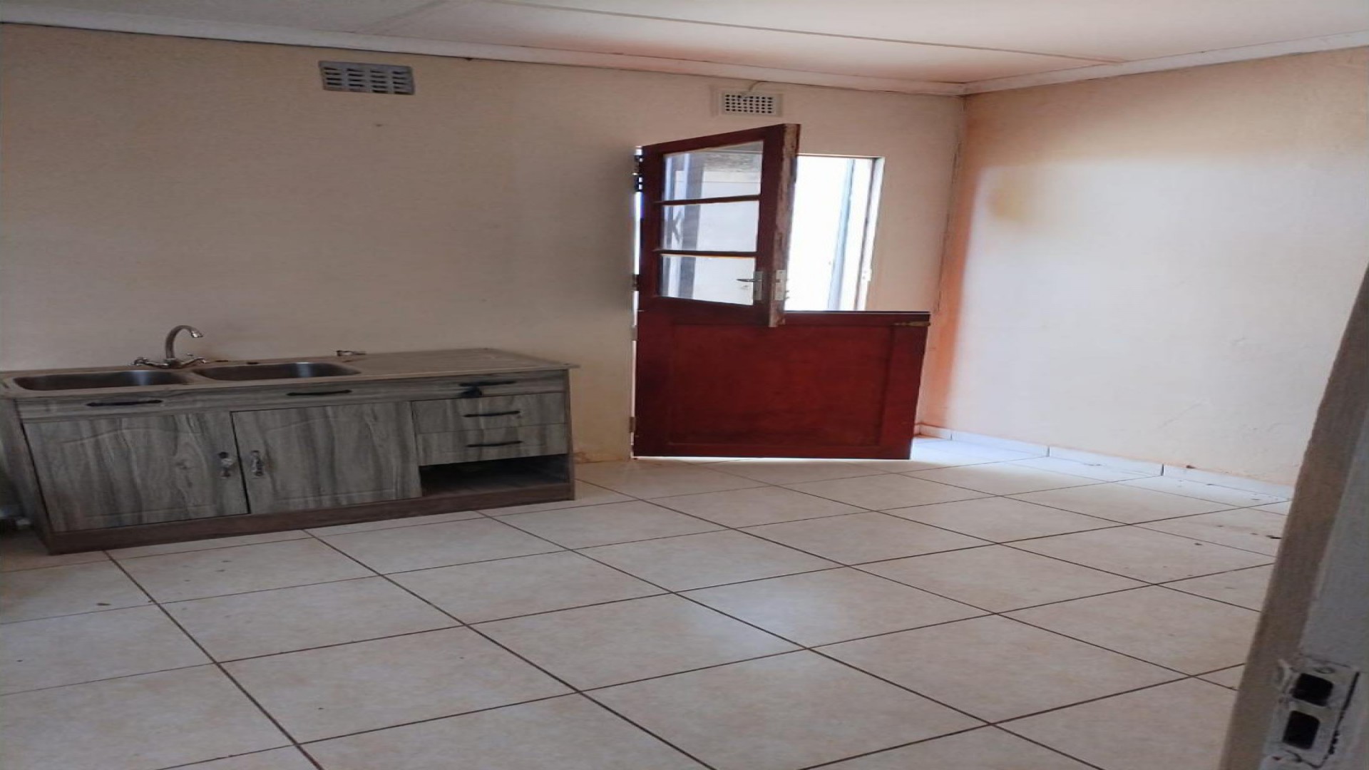Spaces of property in Reservoir Hills