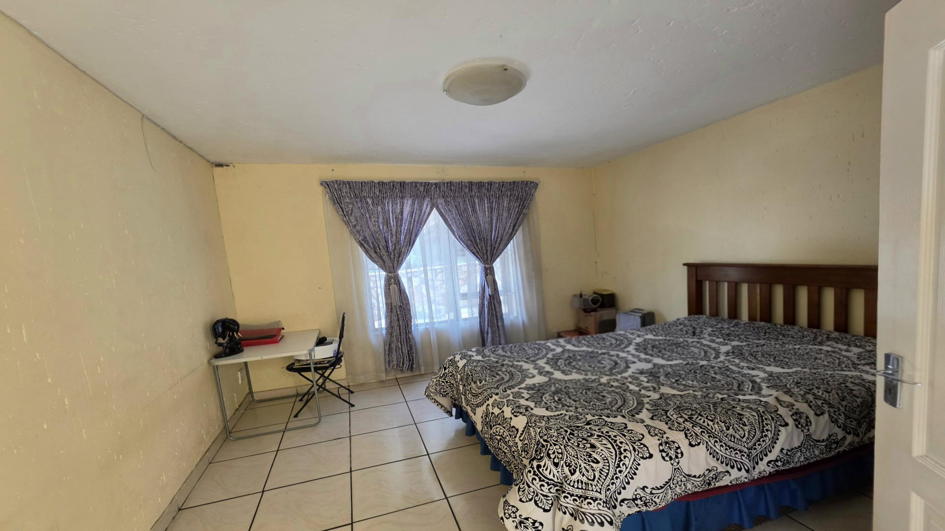 Bed Room 1 of property in Oakdene