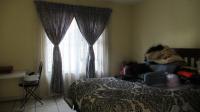 Bed Room 1 - 13 square meters of property in Oakdene