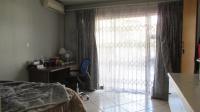 Bed Room 3 - 14 square meters of property in Oakdene