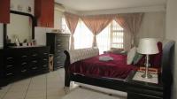 Main Bedroom - 33 square meters of property in Oakdene