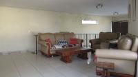 Lounges - 90 square meters of property in Oakdene