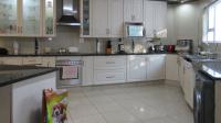Kitchen - 29 square meters of property in Oakdene