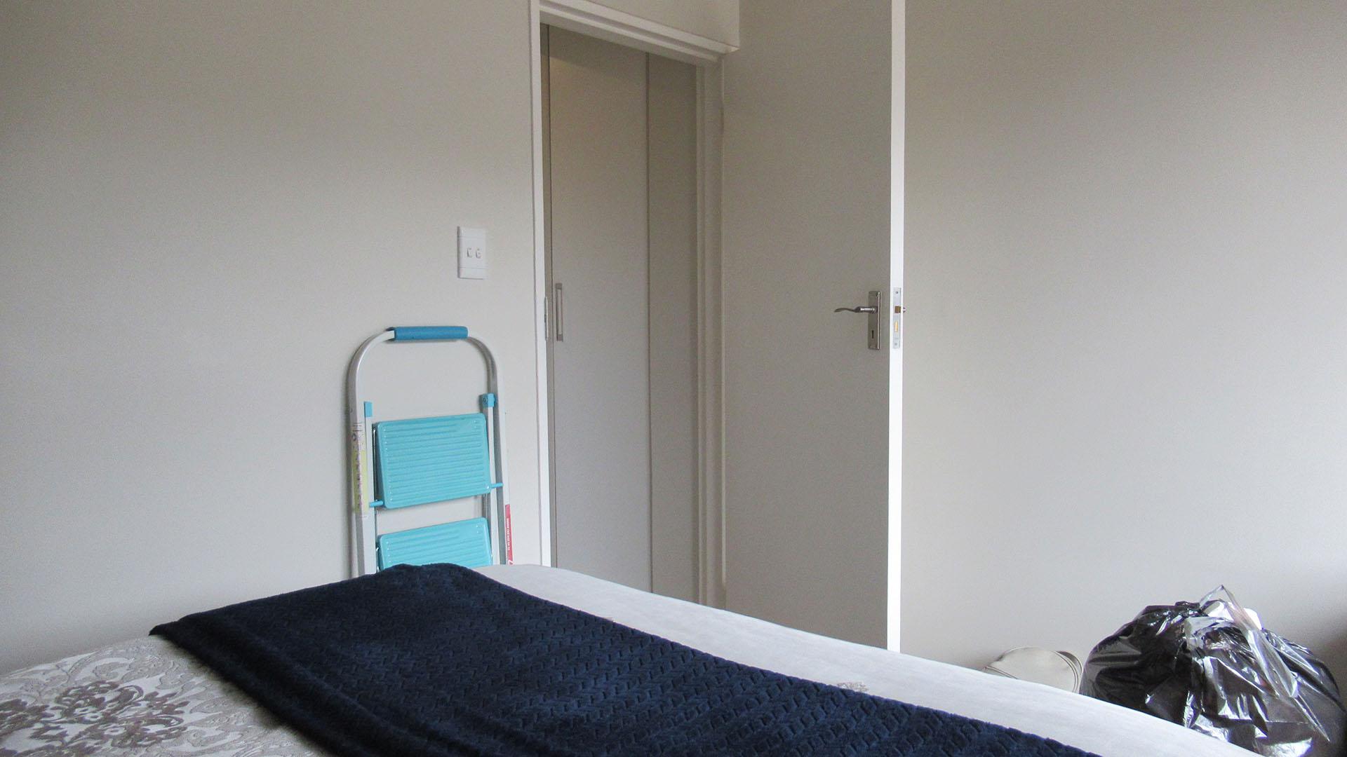 Bed Room 1 - 10 square meters of property in Maroeladal