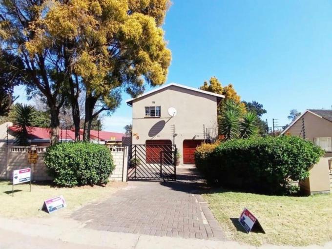 3 Bedroom House for Sale For Sale in Brackendowns - MR719806