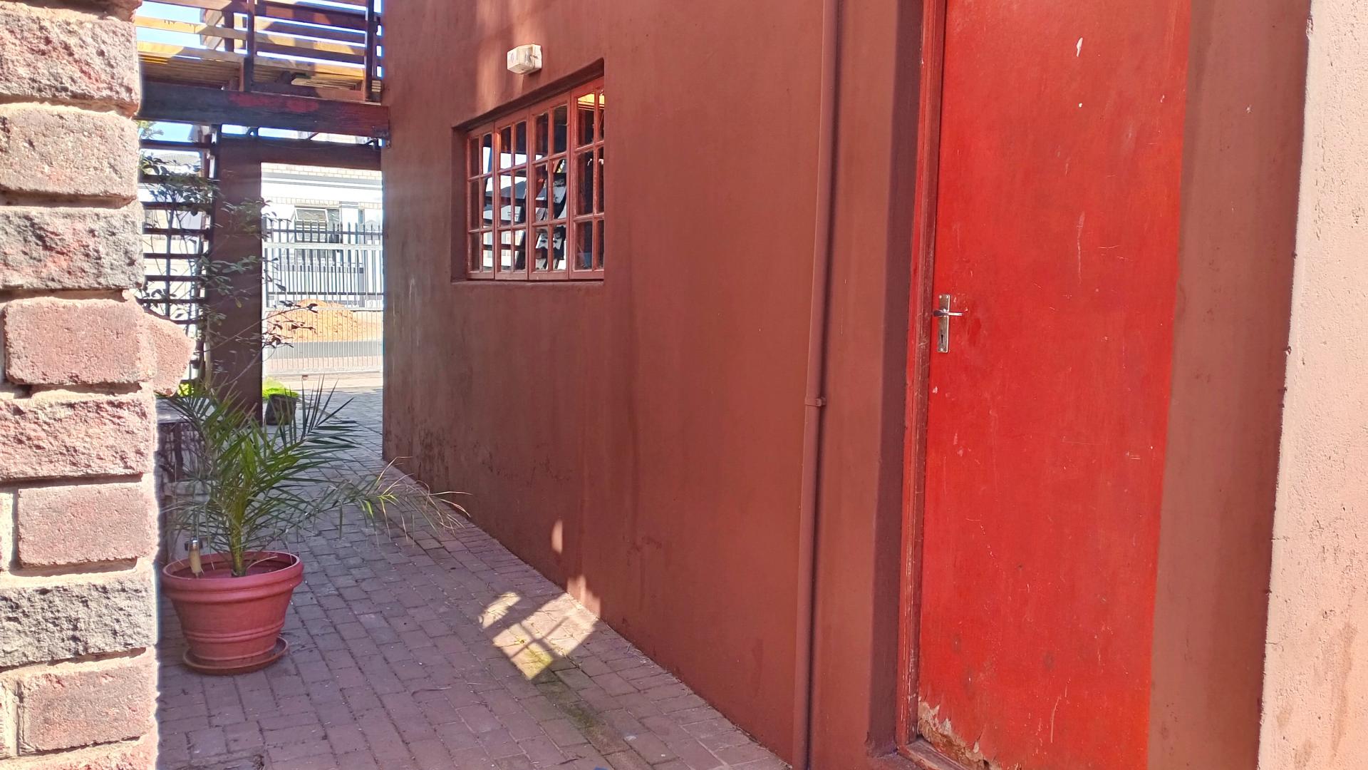  of property in Saldanha
