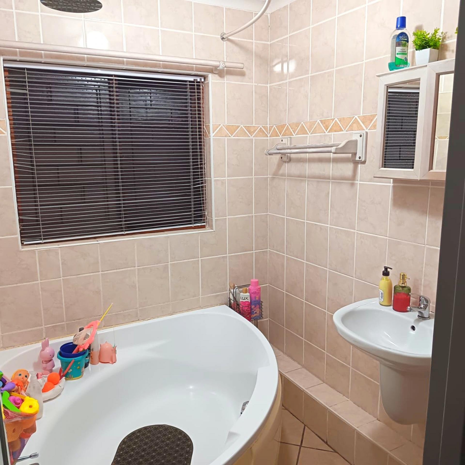  of property in Saldanha