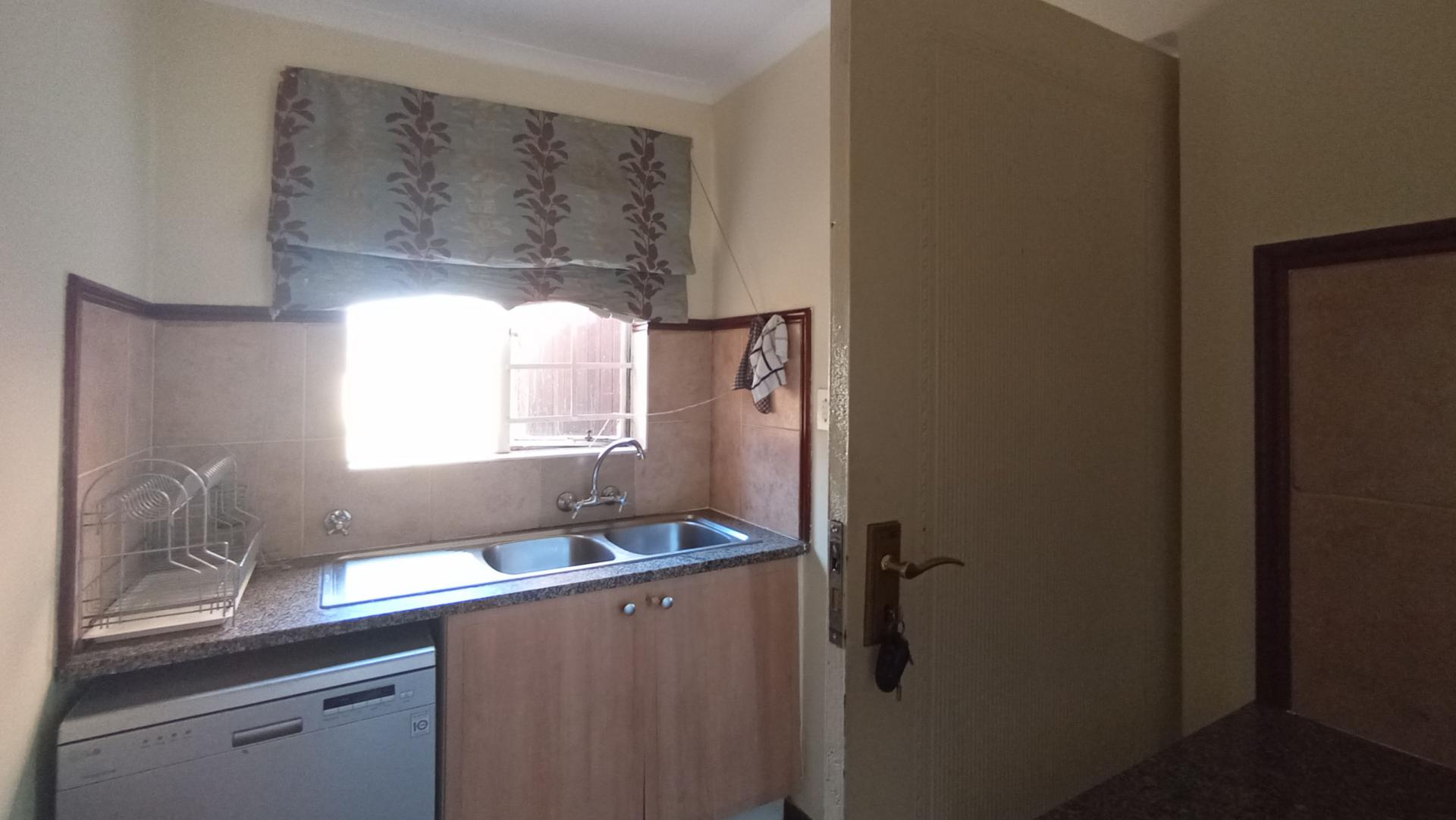 Scullery - 7 square meters of property in Monavoni