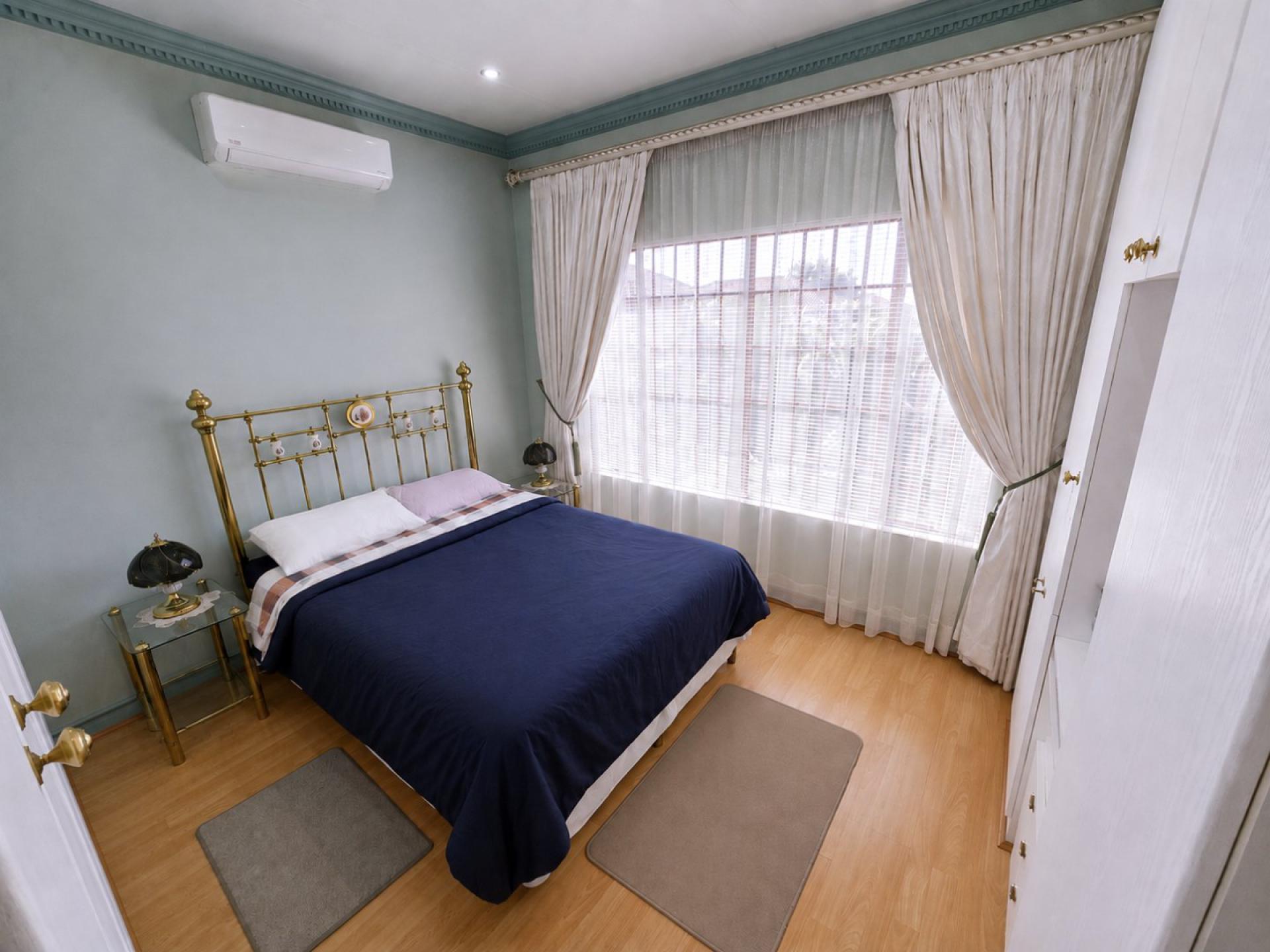  of property in Magalieskruin