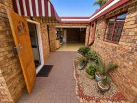  of property in Magalieskruin