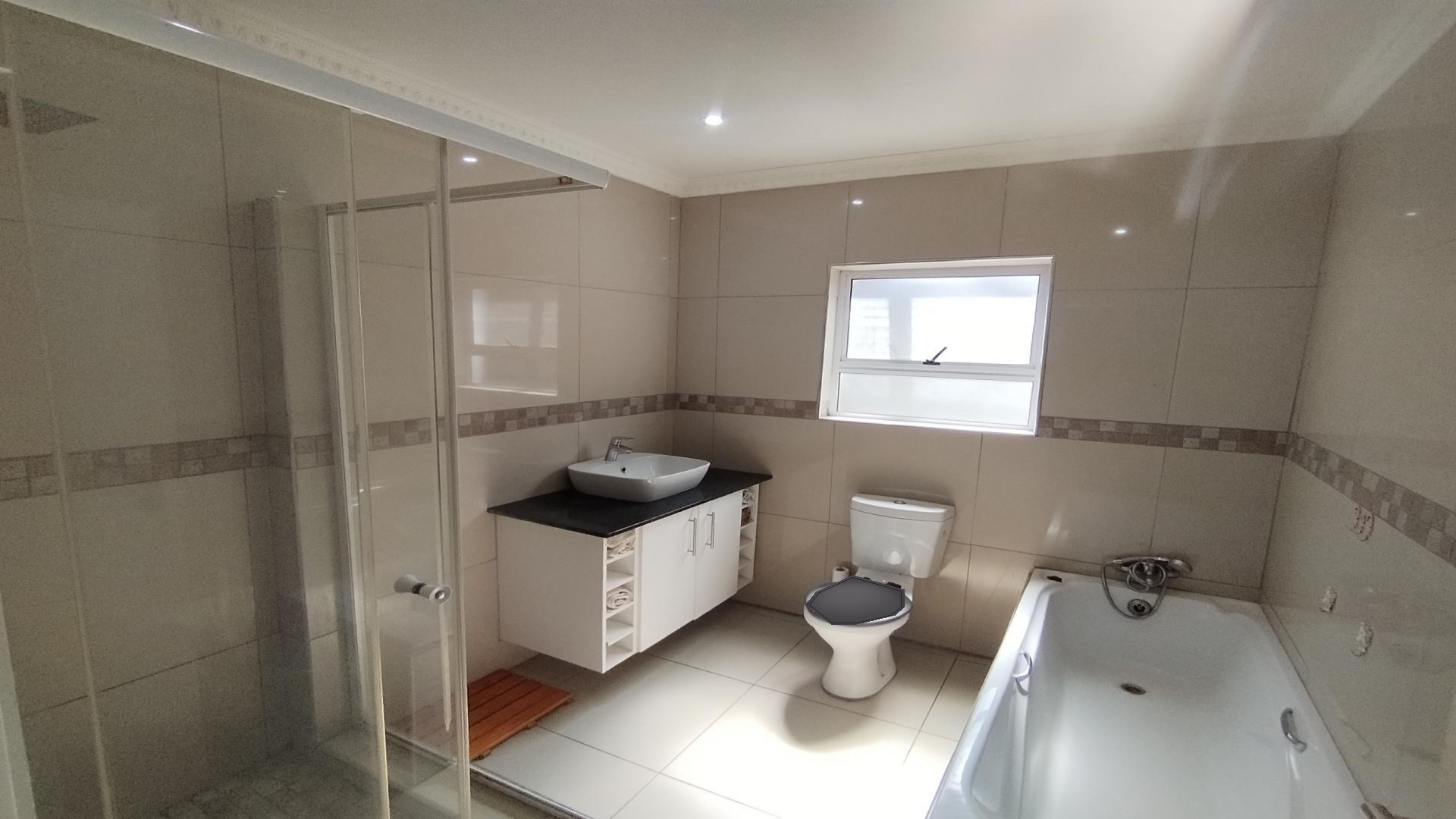 Bathroom 1 of property in Bethelsdorp