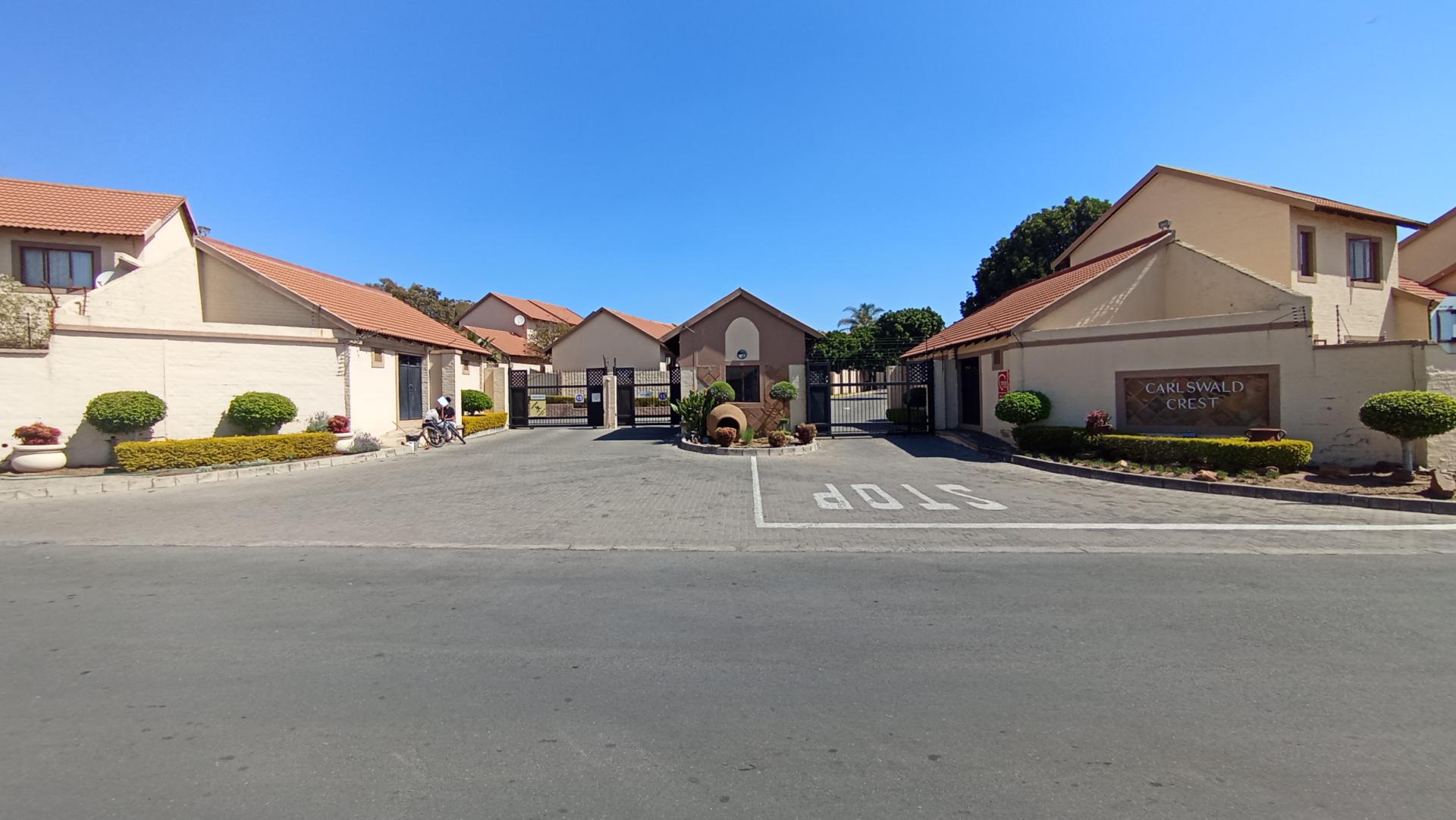 Front View of property in Noordwyk