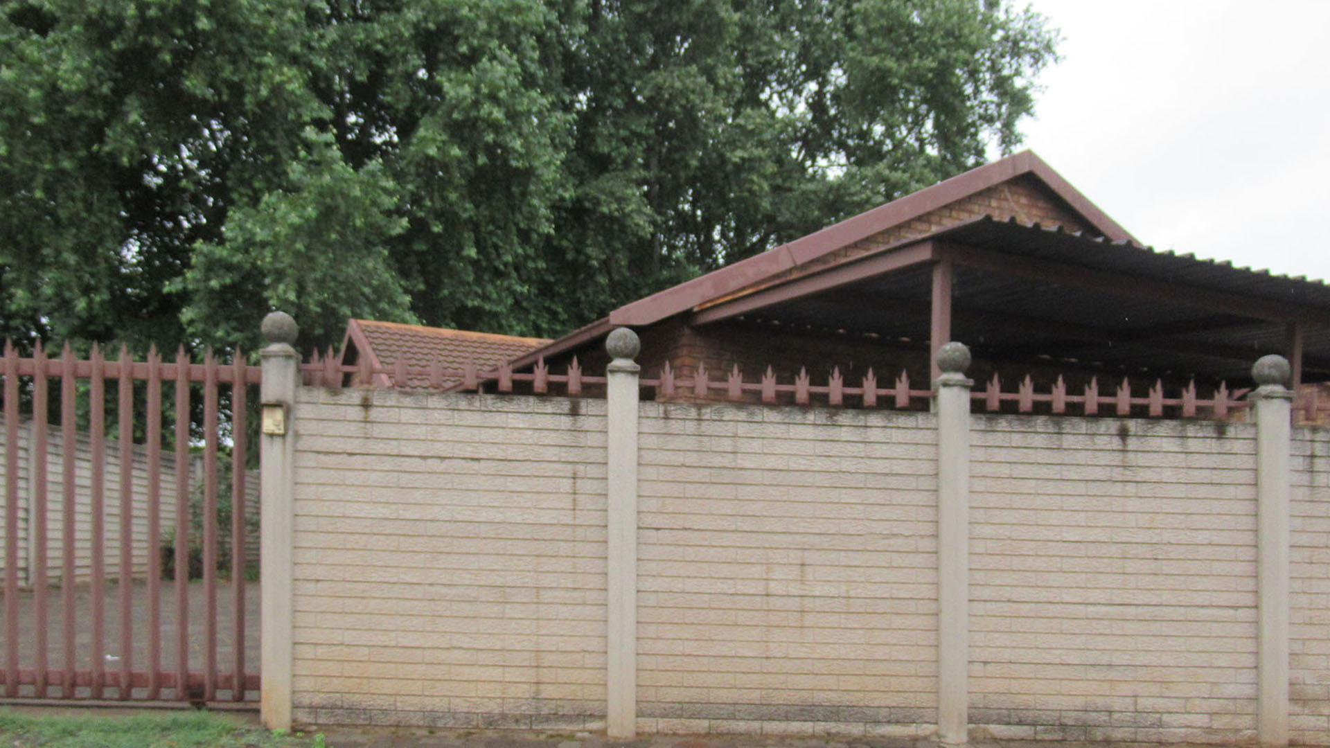 Front View of property in Vanderbijlpark
