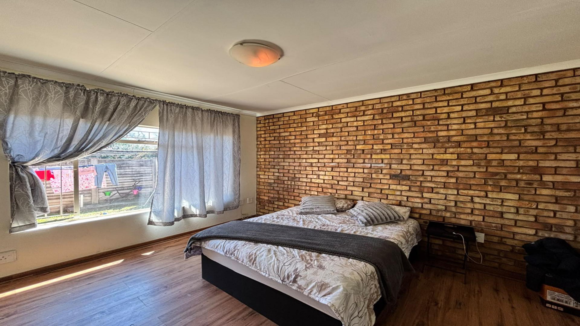 Main Bedroom of property in Parys