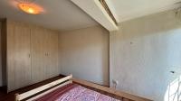 Bed Room 1 of property in Parys