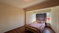 Bed Room 1 of property in Parys