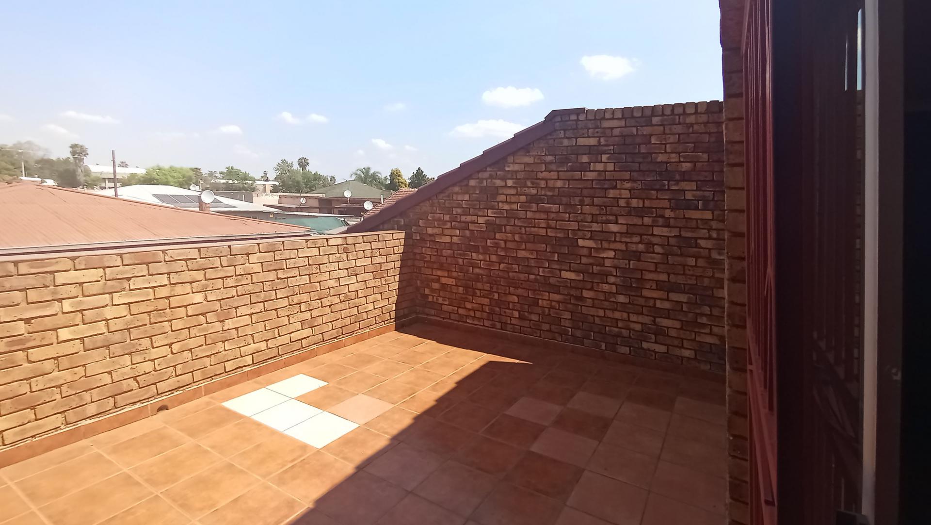 Braai Area - 22 square meters of property in East Lynne