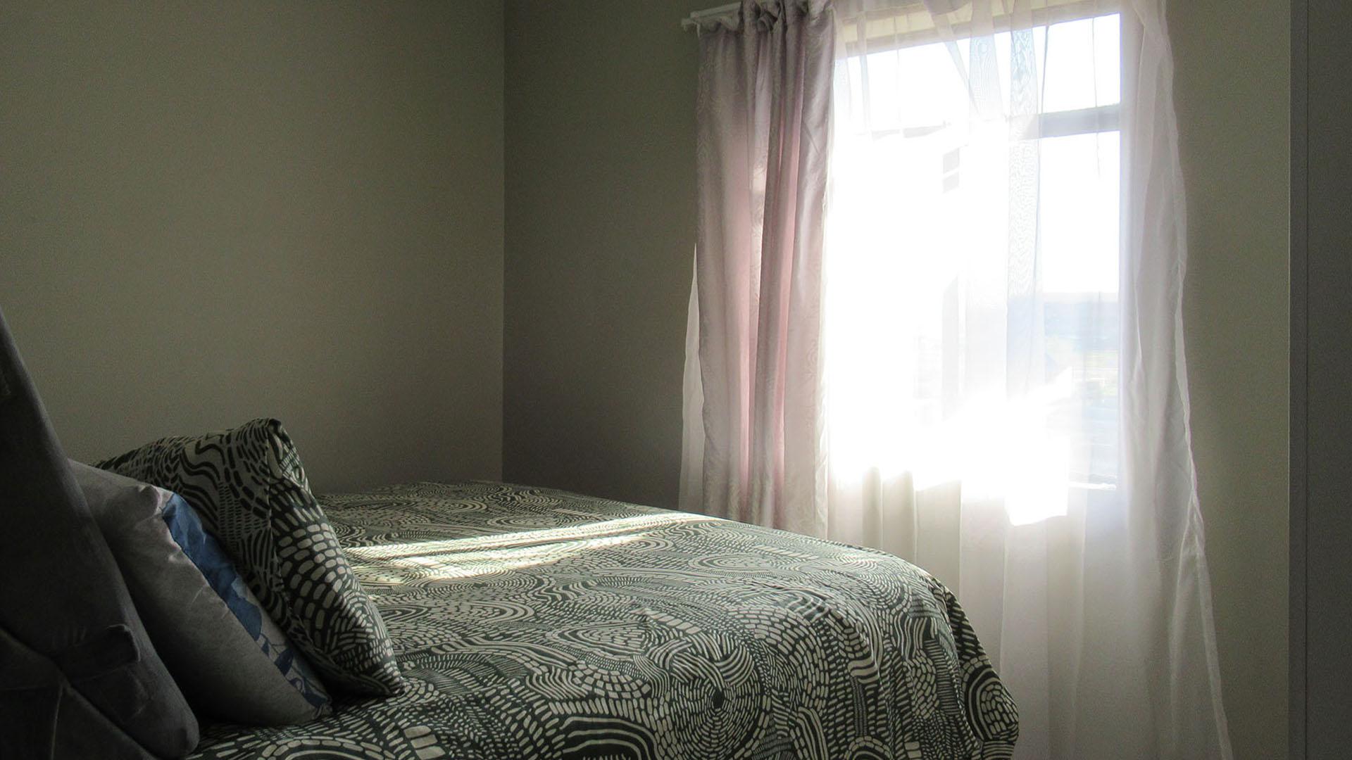 Bed Room 2 - 11 square meters of property in Sky City