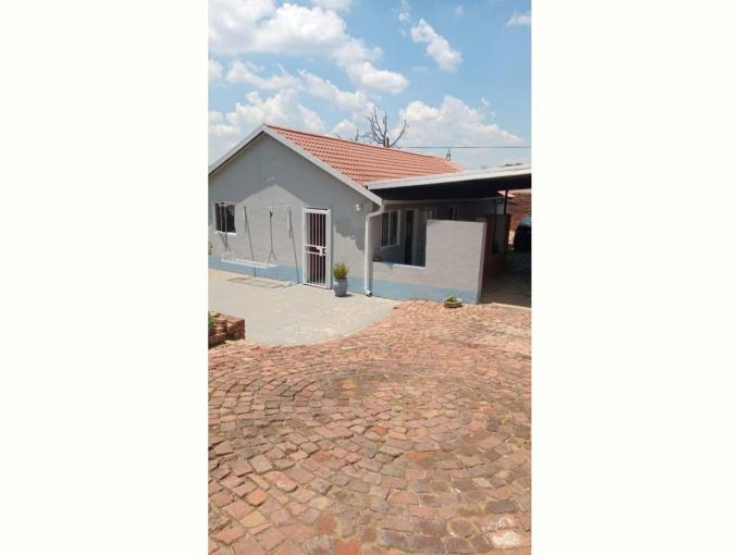 3 Bedroom House for Sale For Sale in Lotus Gardens - MR719970