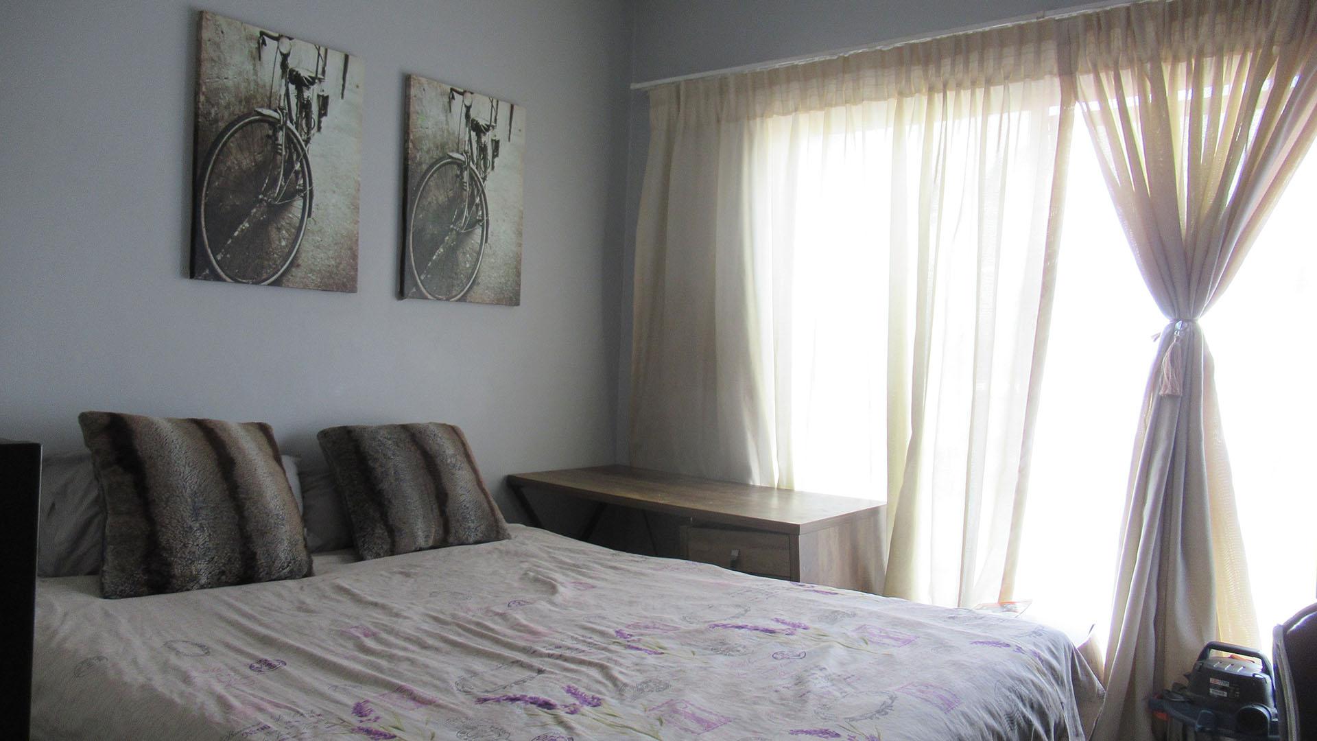 Bed Room 1 - 13 square meters of property in Northwold