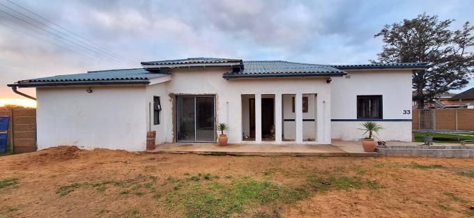 3 Bedroom House for Sale For Sale in Albertinia - MR720024