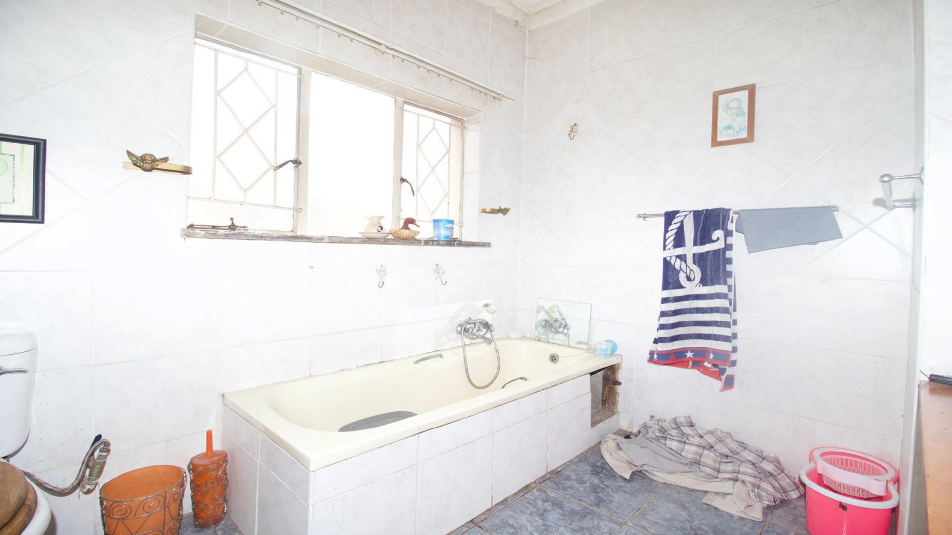 Bathroom 1 of property in Geduld